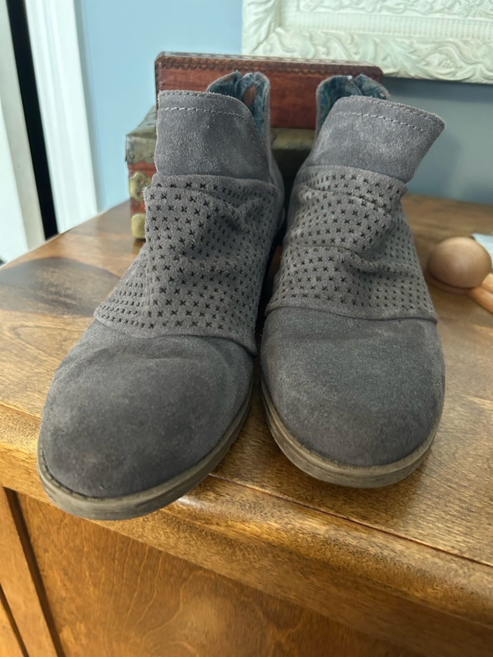 Earth Origins Oakland Amanda Ankle Booties, Genuine Suede in Gray - Picture 3 of 10